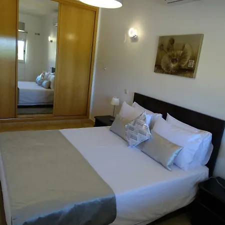 Casa Afonso Henriques *